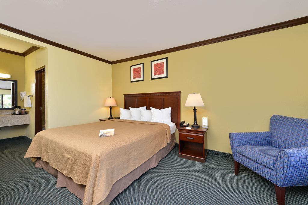 Quality Inn San Diego I-5 Naval Base Eksteriør billede