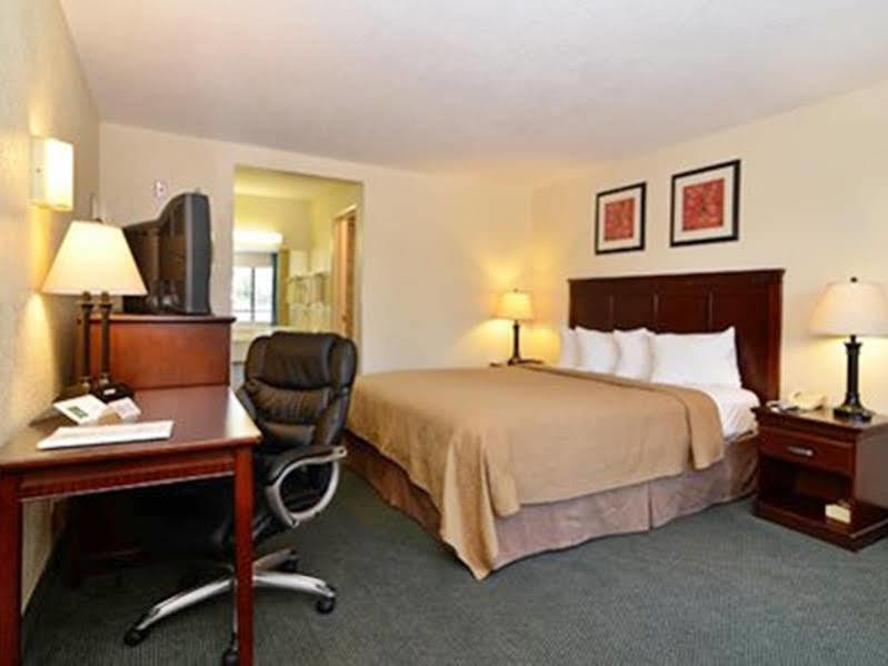 Quality Inn San Diego I-5 Naval Base Eksteriør billede